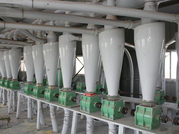 玉米加工設備每次生產(chǎn)結束后要進行維護保養(yǎng) 延長使用壽命